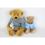 Winifred bears - Two mohair teddy bears by Jean King with glass eyes, wool-felt paws,