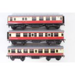 Ace Trains - 3 x unboxed red and cream O gauge coaches in Good condition overall still with their