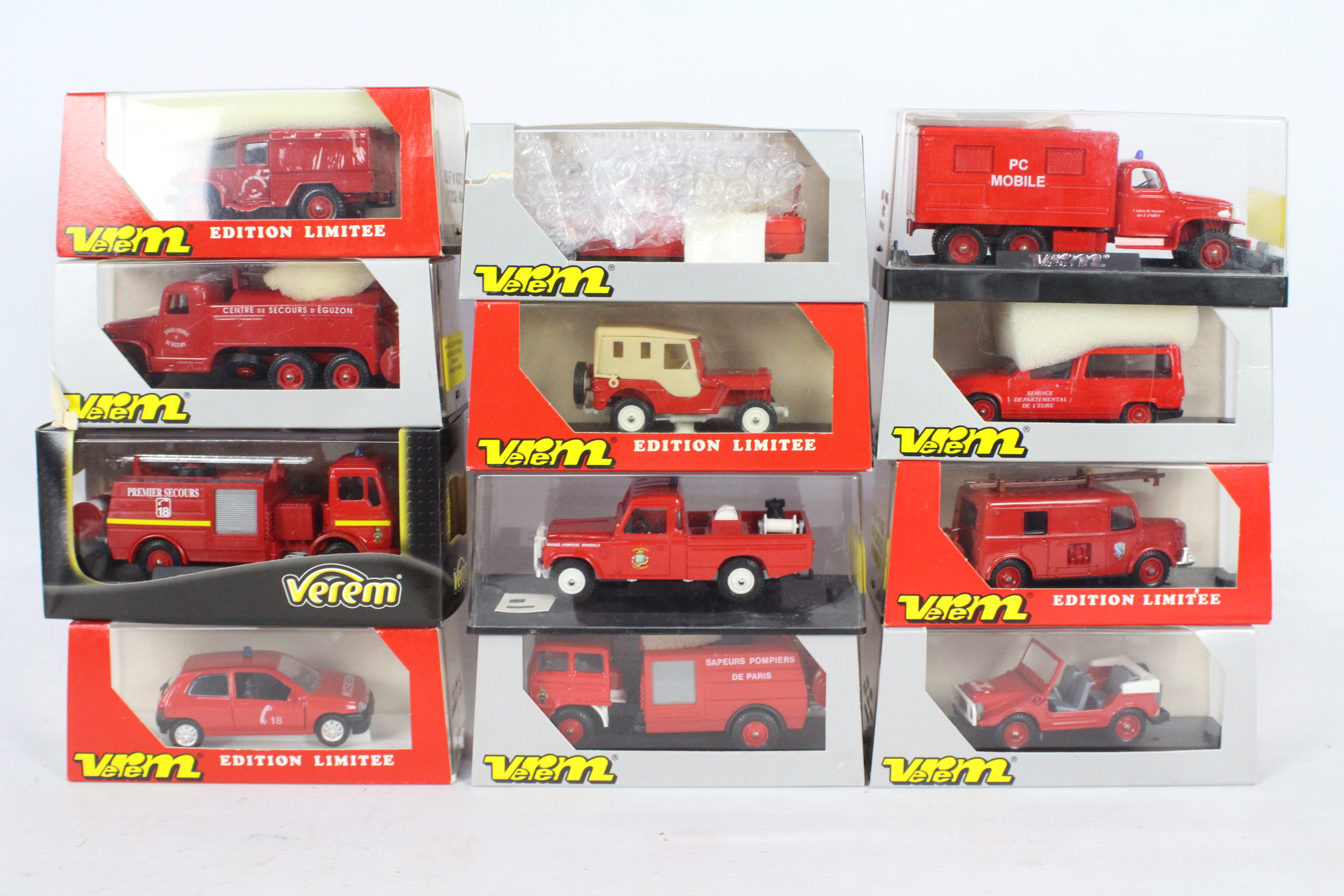 Verem / Solido - A boxed collection of 12 diecast Fire appliances from Verem.