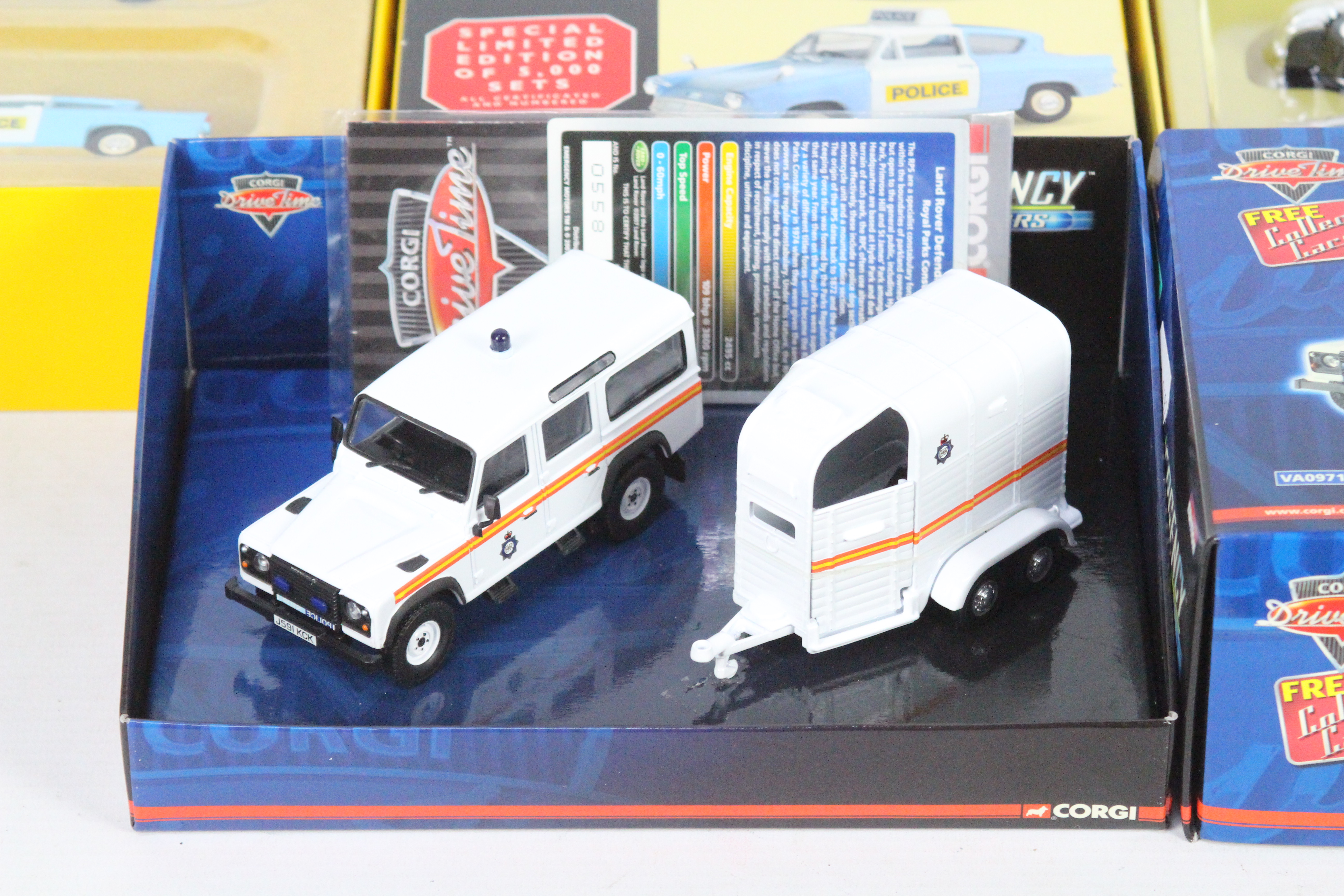 Vanguards - Five boxed Vanguards Limited Edition diecast model Police / emergency vehicle sets. - Image 4 of 4