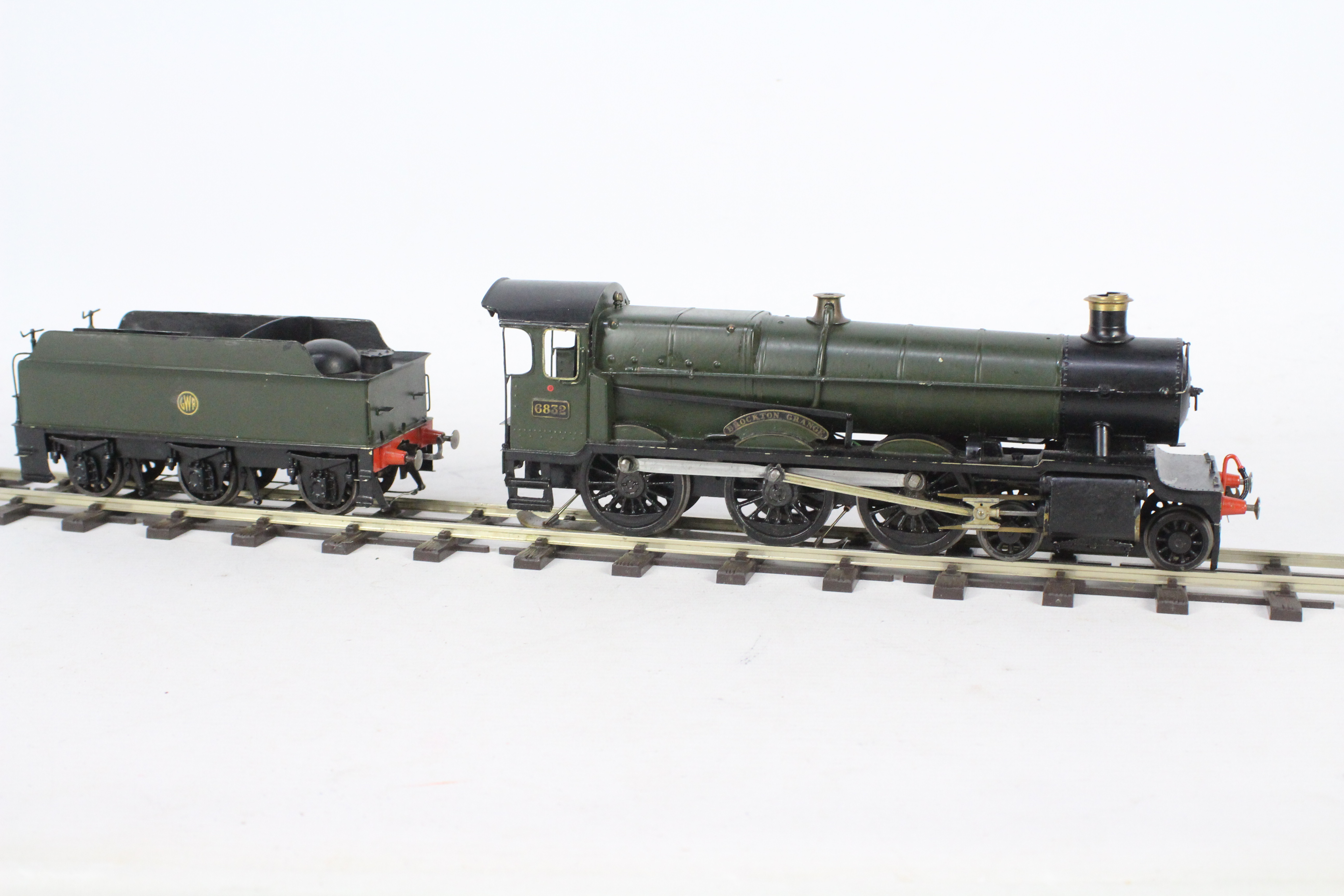 Unknown Maker - A brass O gauge powered kit built 4-6-0 Grange Class named Brockton Grange - Image 6 of 6