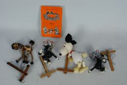 Pelham Puppets - 4 x vintage Pelham Puppets and a related book, includes Snoopy,
