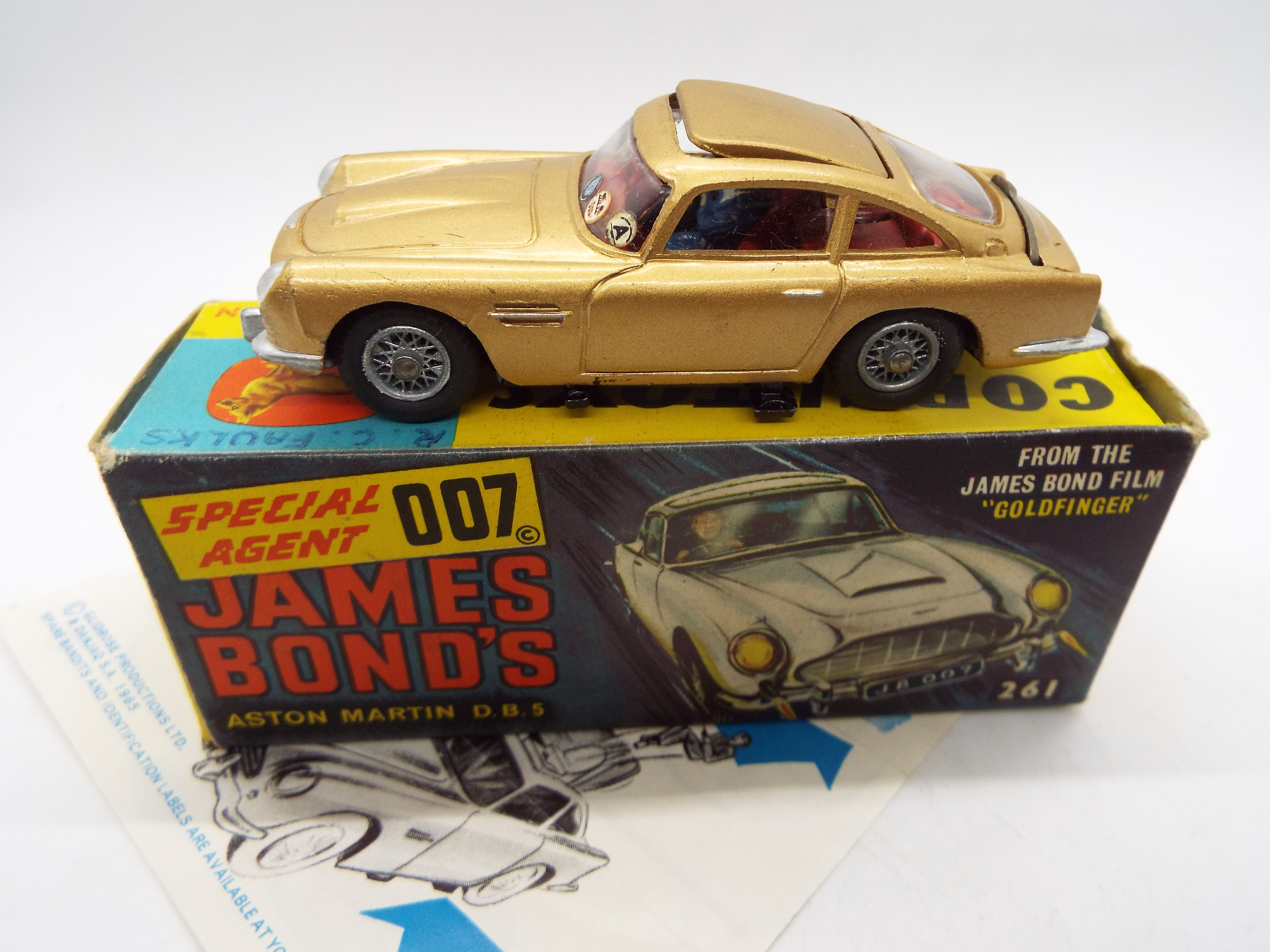 Corgi - A boxed James Bond Aston Martin DB5 # 261. - Image 6 of 6