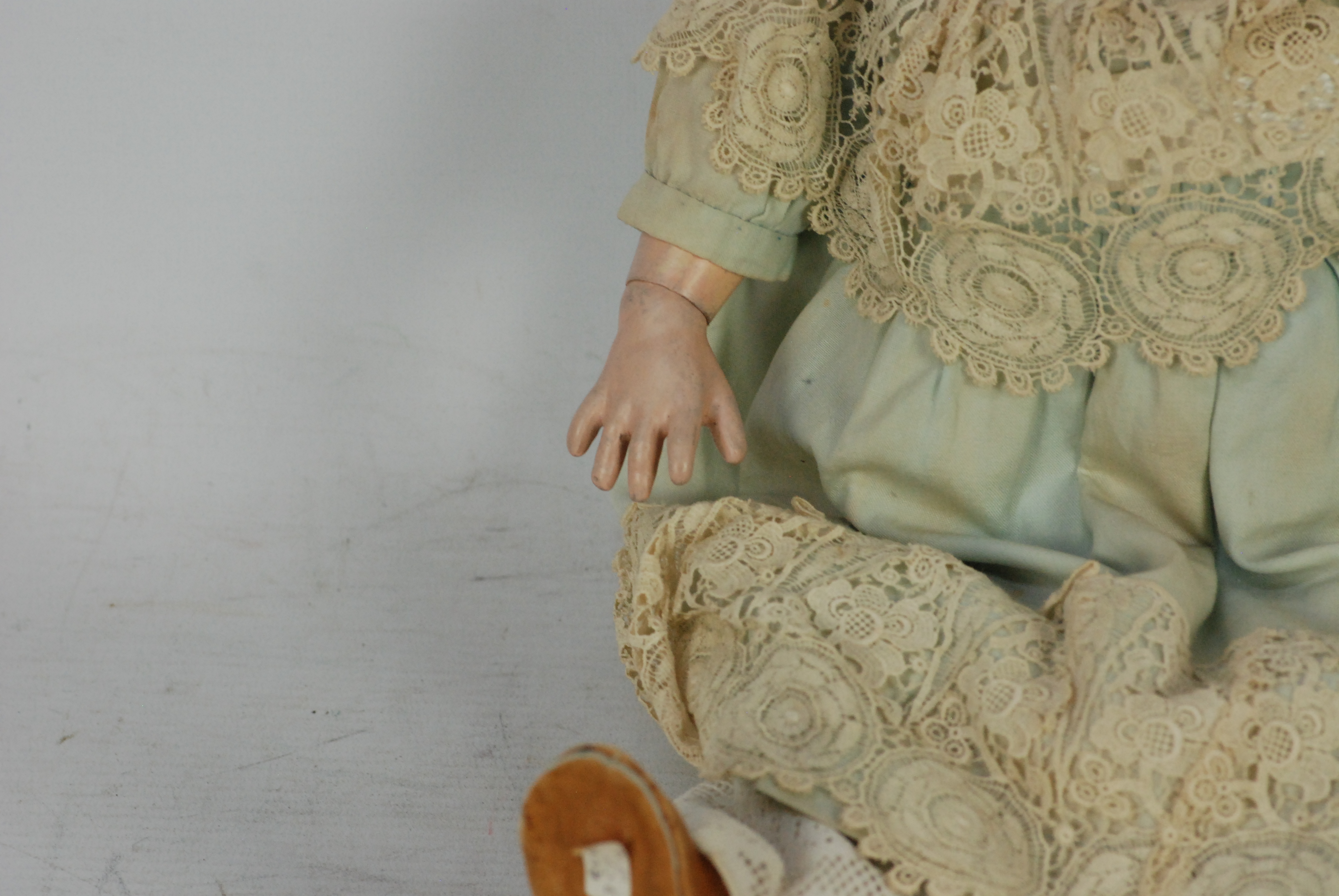 Armand Marseille - AMDEP - An Armand Marseille German bisque doll marked 1894 AMDEP made in Germany - Image 3 of 5