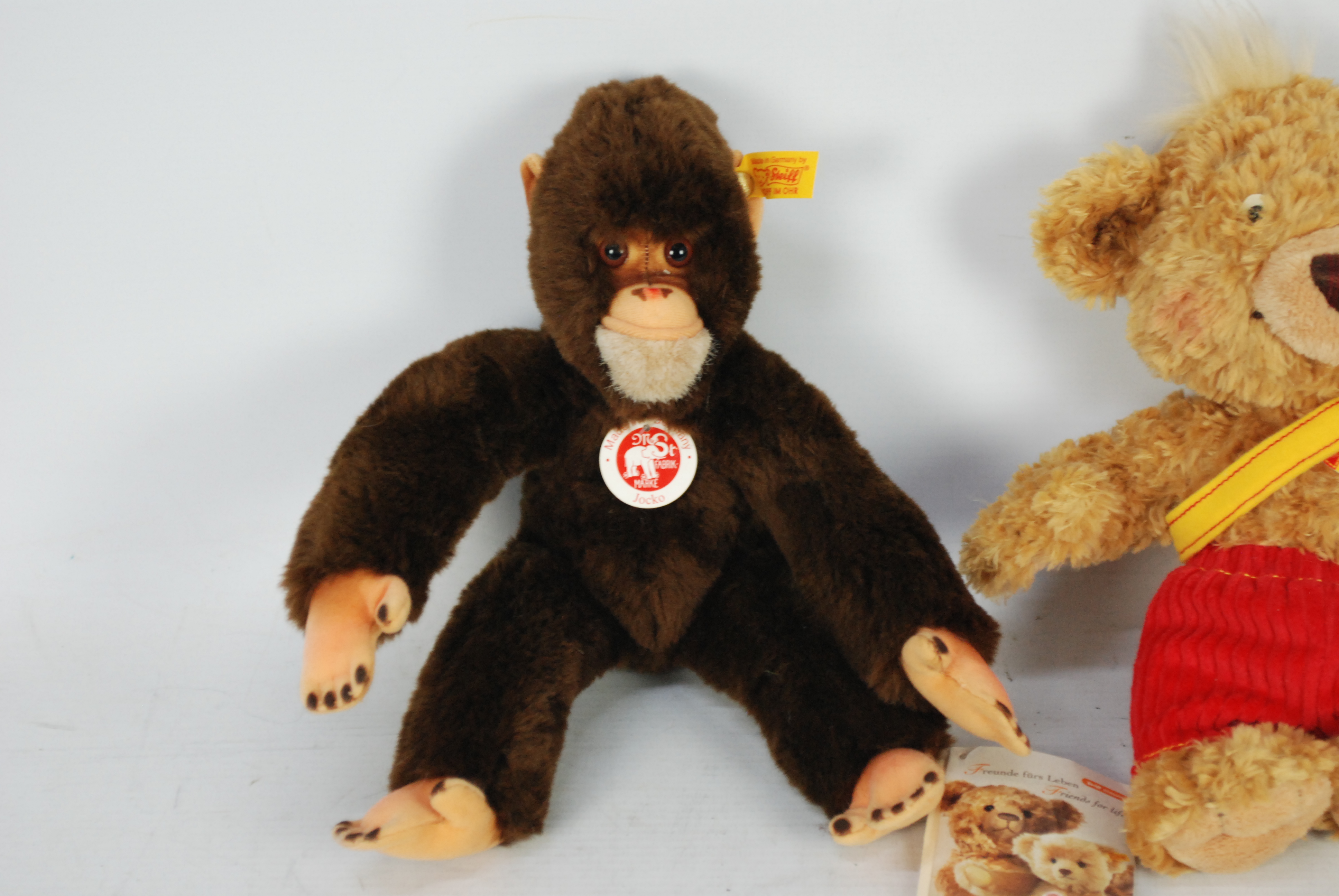 Steiff - Two Steiff bears - Lot includes a 'Jocko' monkey with yellow tag on its ear. - Image 2 of 6