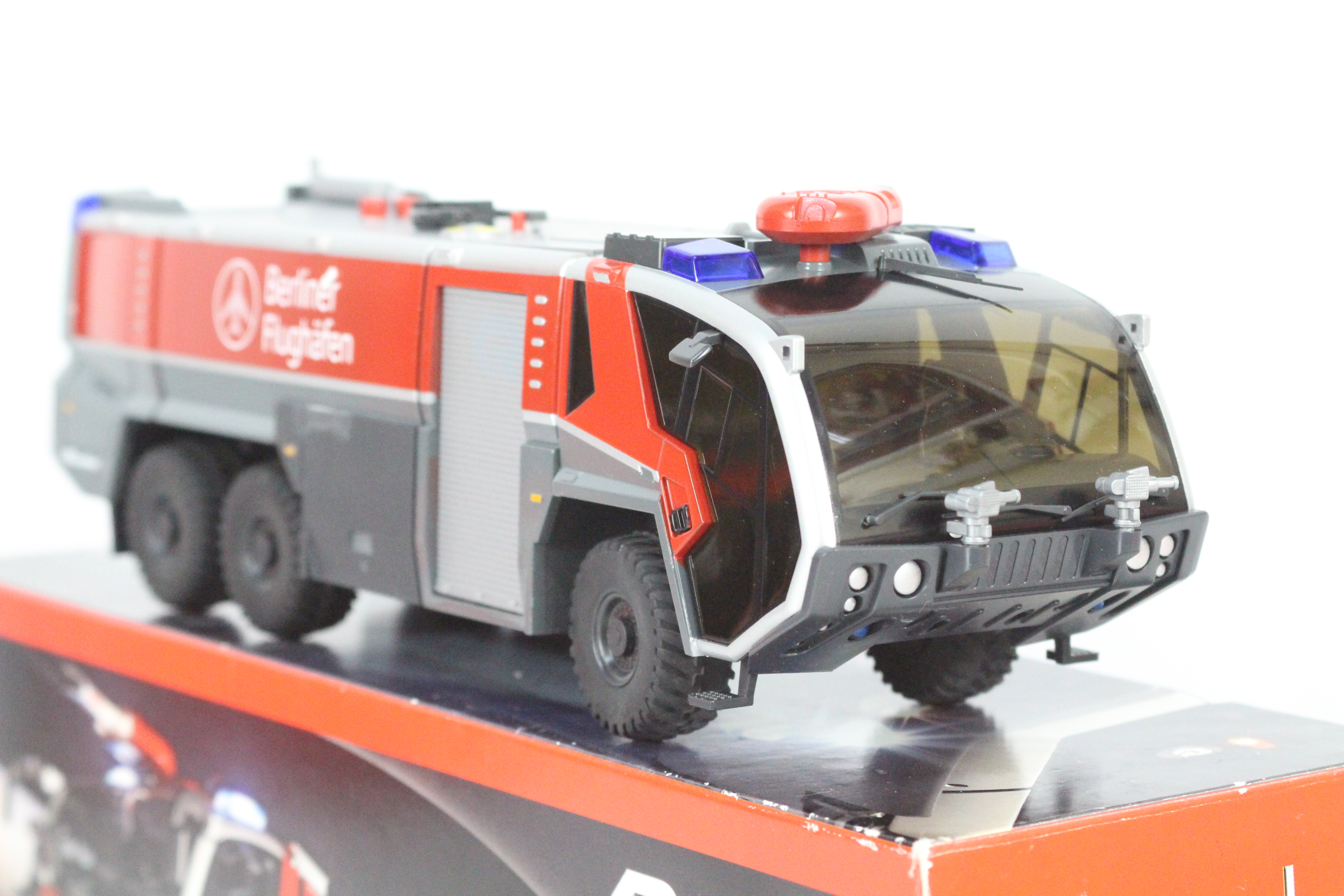 Wiking - A boxed diecast Wiking 1:43 scale Rosenbauer Panther 6x6 ARFF (Airport Rescue and Fire - Image 2 of 3