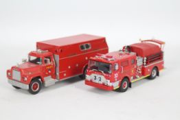 Code 3 Collectibles - Solido - 2 x FDNY Fire Trucks,