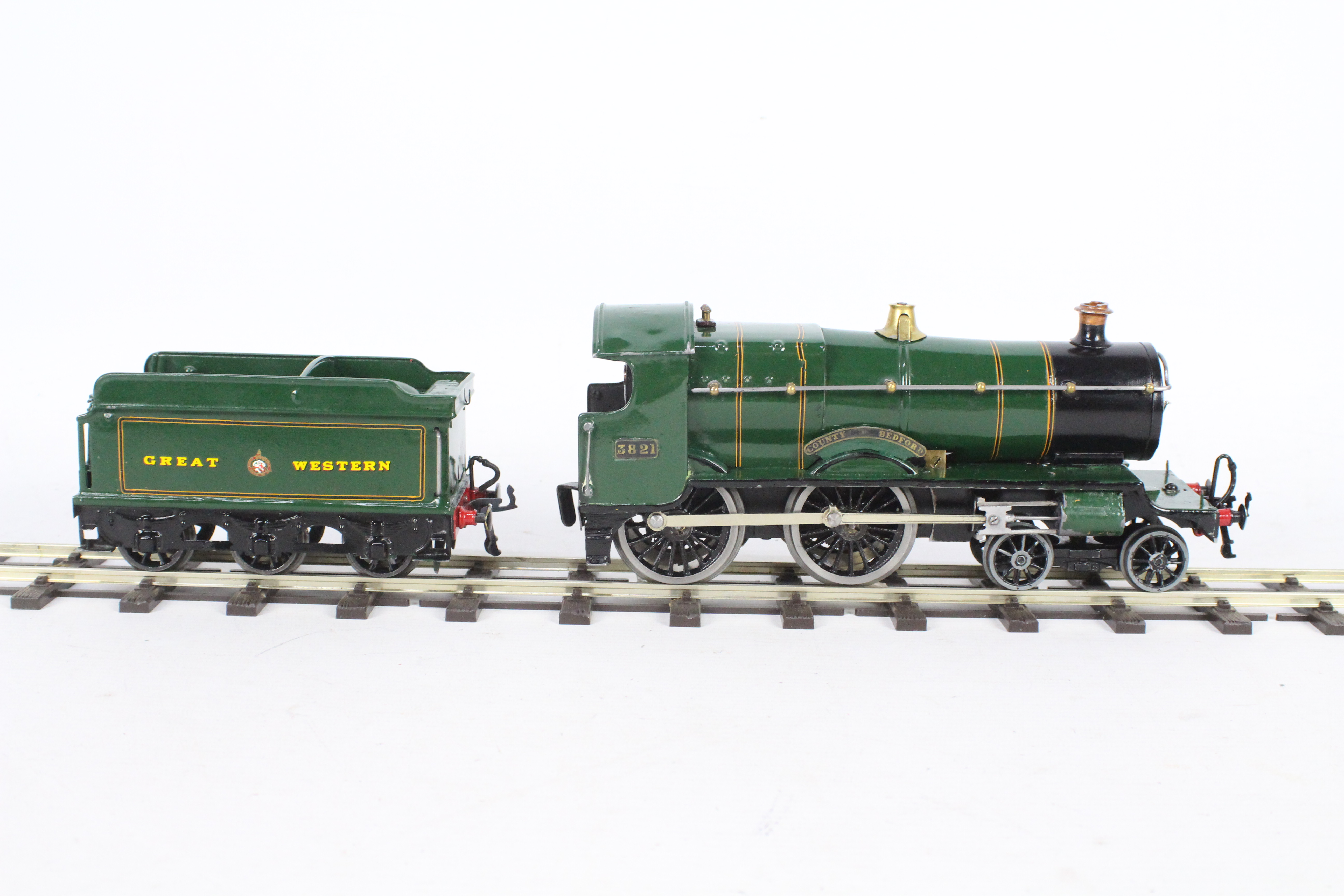 Hornby - An O gauge electric 4-4-0 steam loco the County Of Bedford. - Image 2 of 6