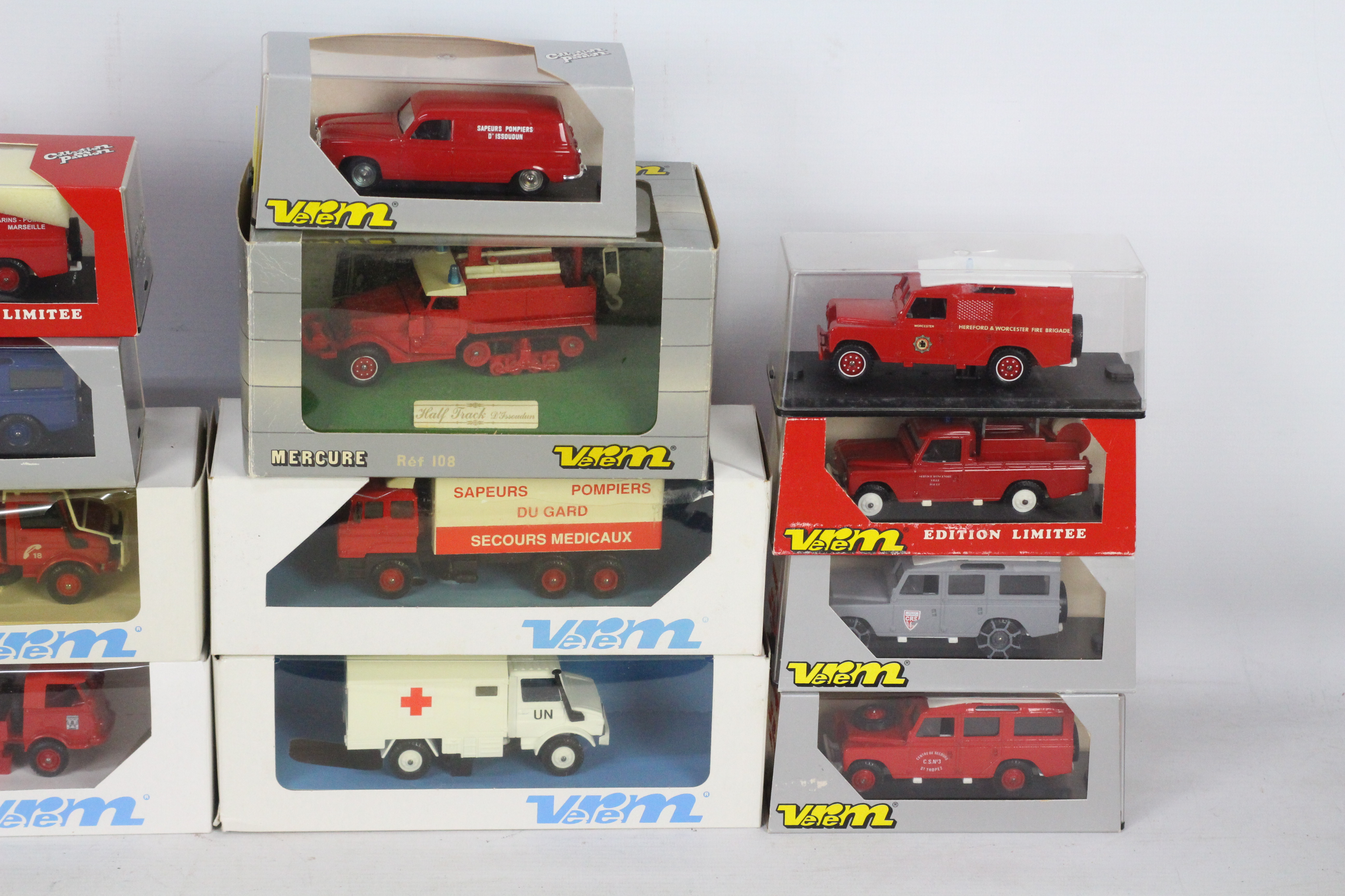 Verem / Solido - A brigade of 12 boxed diecast Fire appliances and emergency vehicles from Verem. - Image 3 of 3