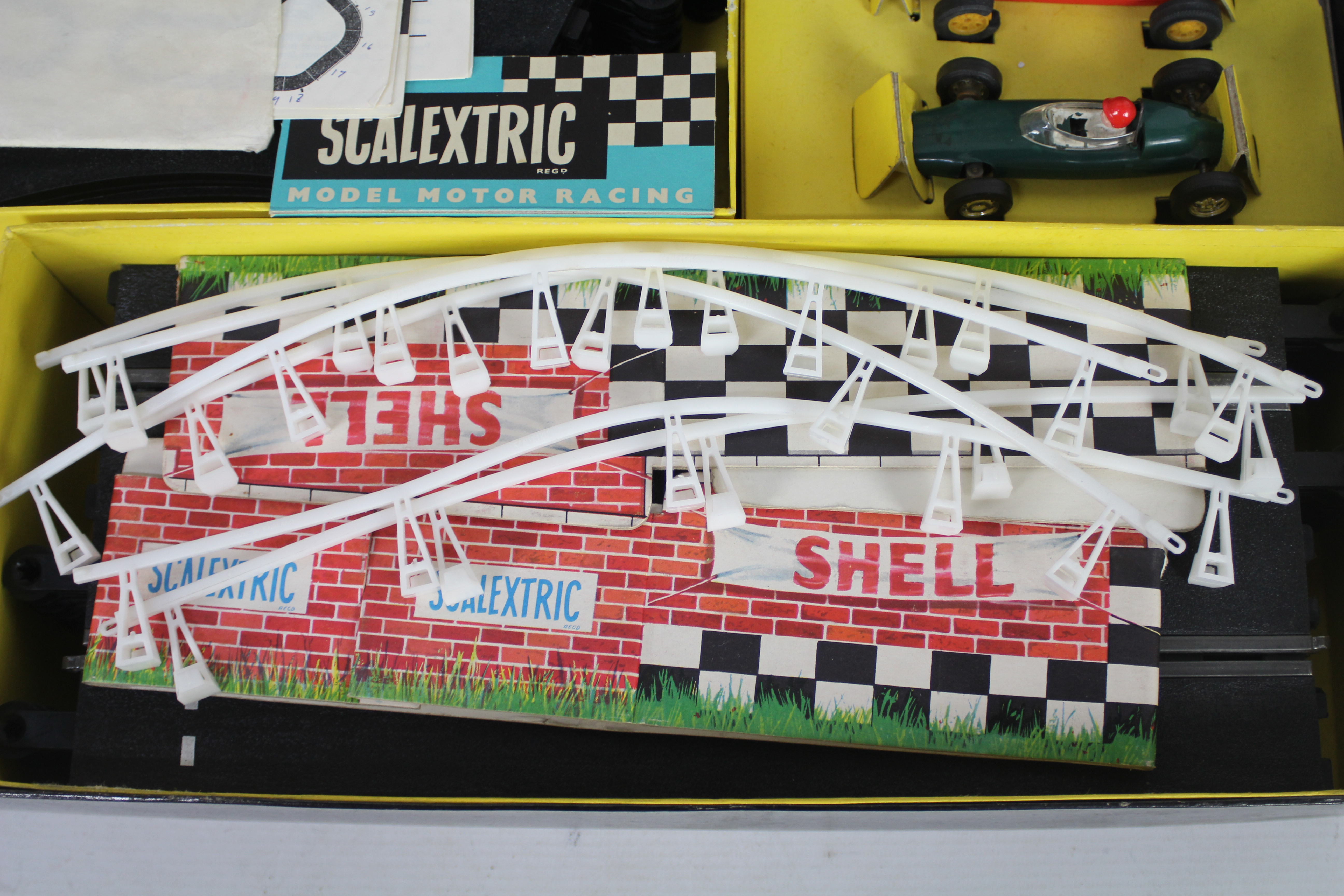 Scalextric - A boxed vintage Scalextric #50 Set. - Image 3 of 9