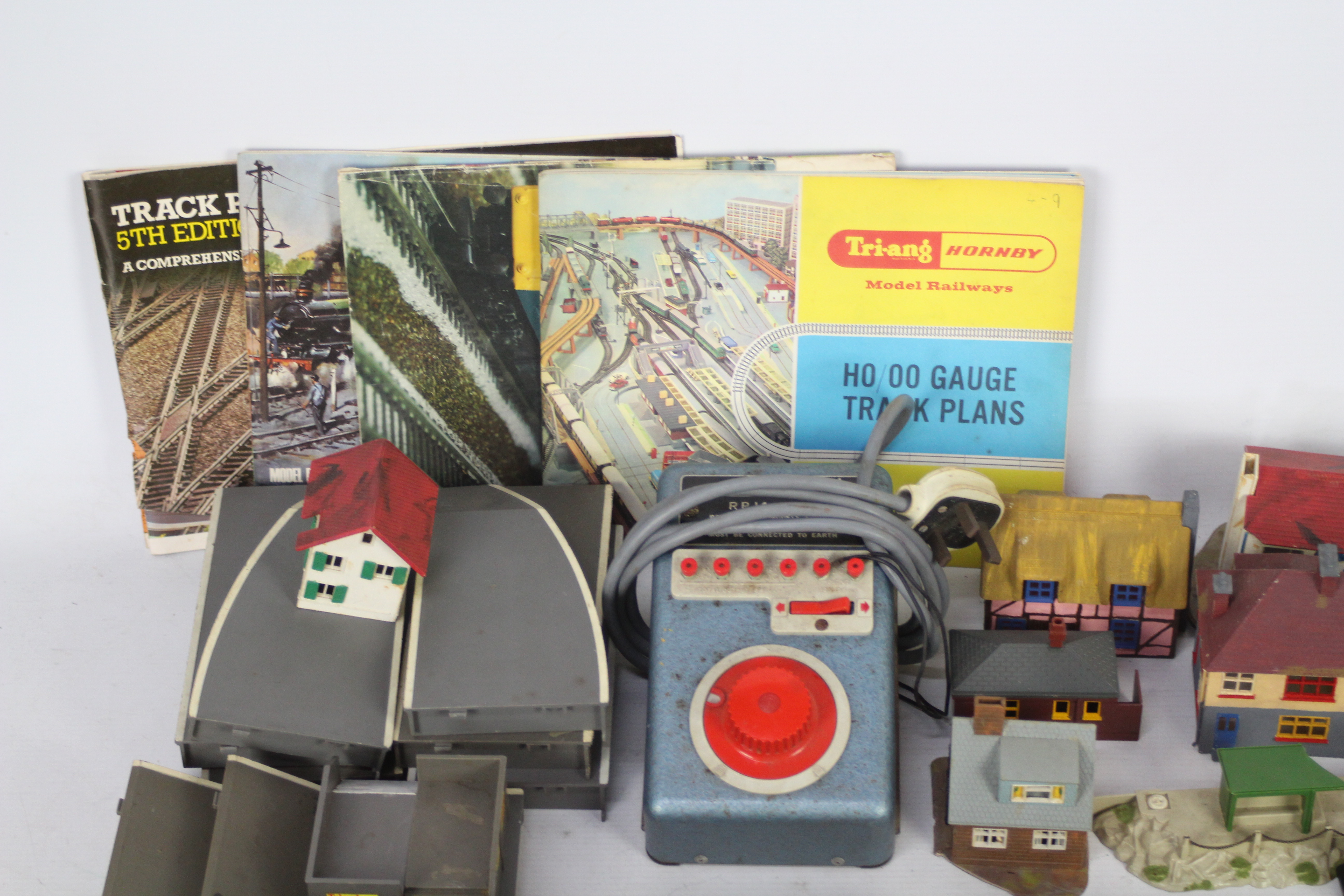 Tri-ang - Hornby - A collection of OO gauge railway items including a large quantity of track, - Image 2 of 3