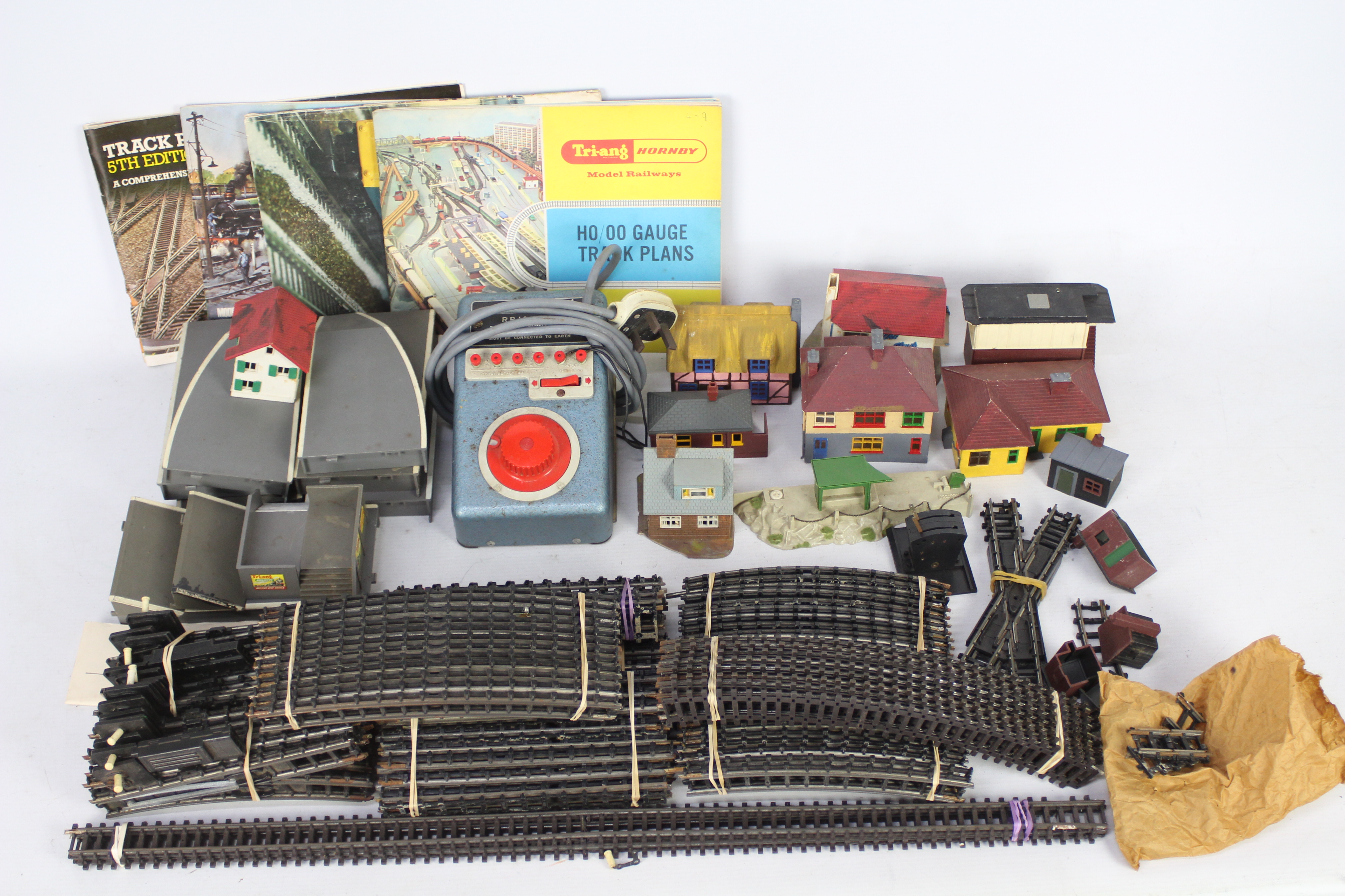 Tri-ang - Hornby - A collection of OO gauge railway items including a large quantity of track,