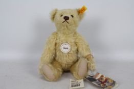 Steiff - A Steiff Classic mohair teddy from 2003,