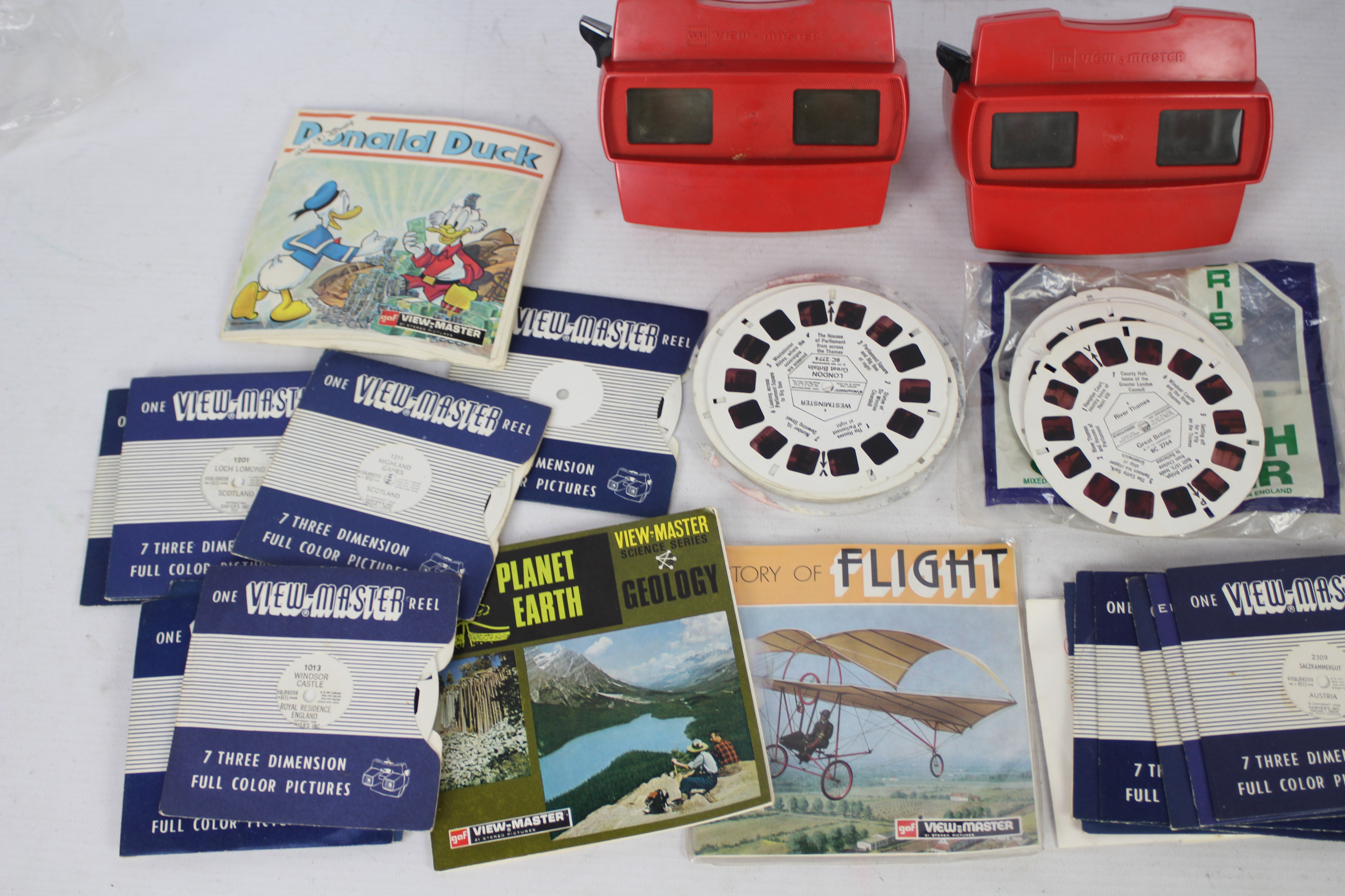GAF - View Master - 2 x vintage View Masters with over 30 discs including ET, My Little Pony, - Image 3 of 3