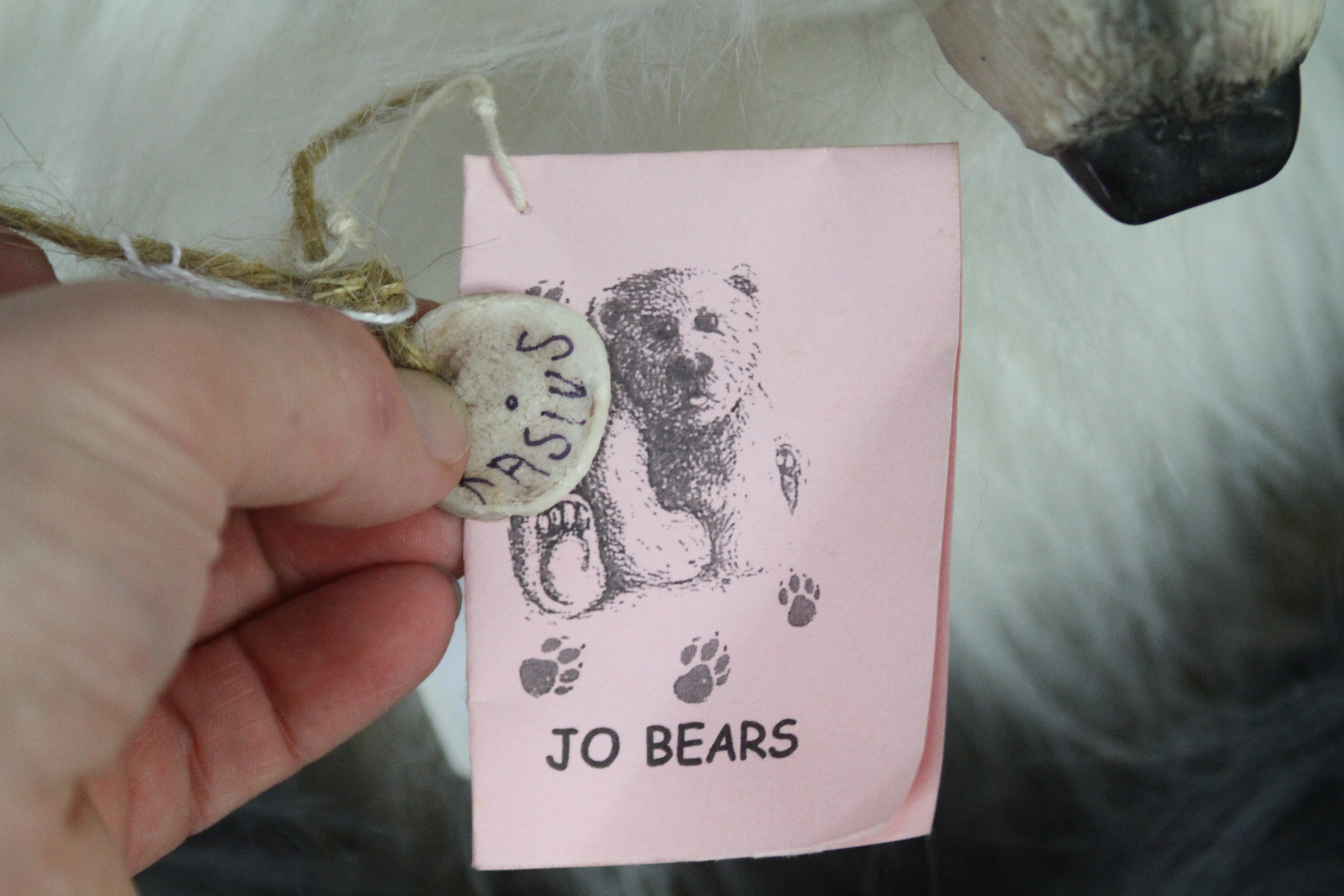 Jo Bears - A hand-made faux fur bear by Jo Nevill - The bear's name is 'Kasius' and has glass eyes, - Image 4 of 6