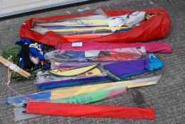 Approx. 17 assorted kites in various sizes in a plastic carry bag.