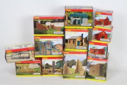 Hornby - Skaledale - 12 x boxed buildings and trackside accessories including Headstock sub station
