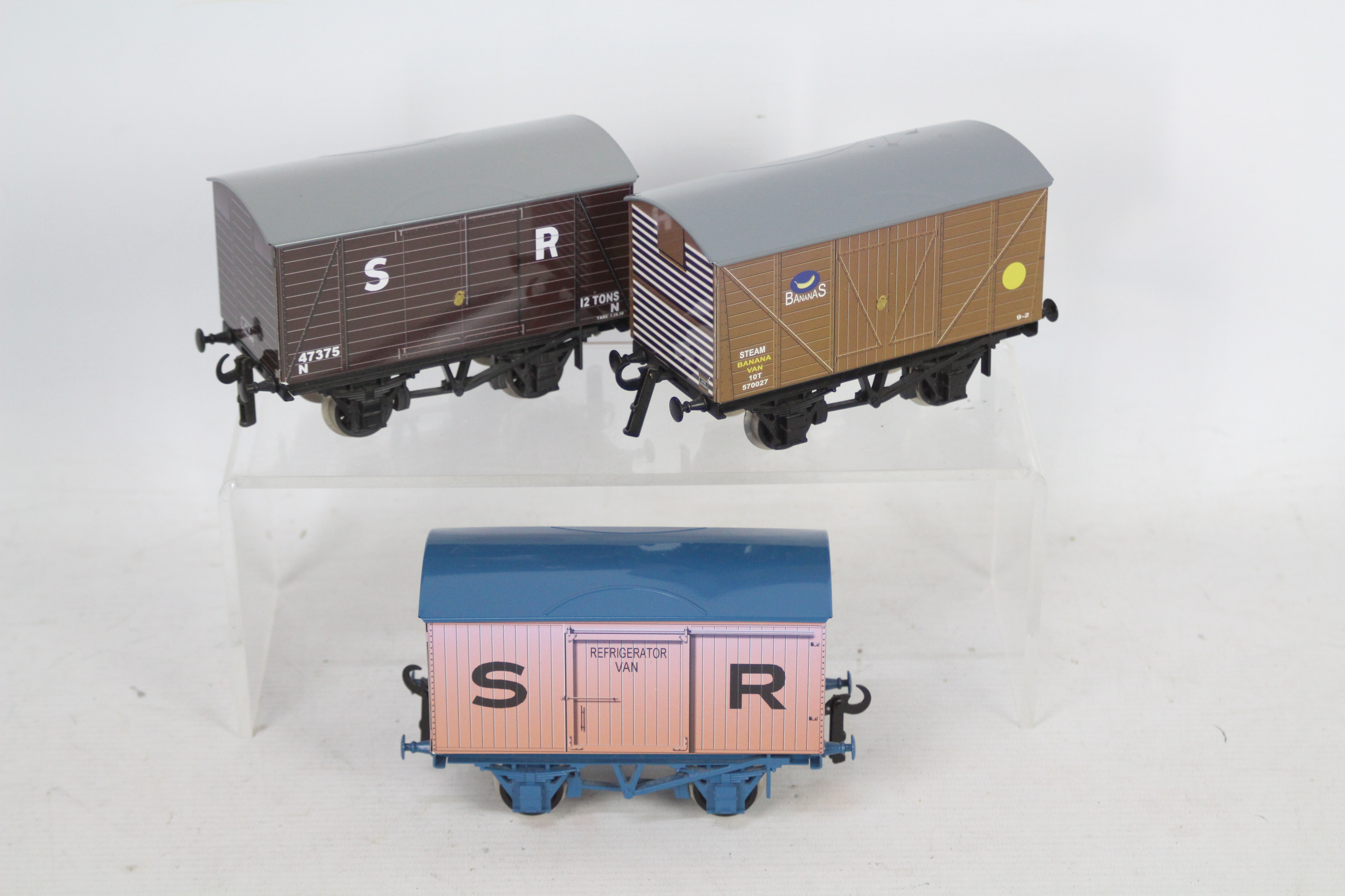 ACE Trains - Three unboxed ACE Trains O gauge tinplate wagons.