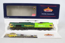 Bachmann - A OO gauge Class 66 Diesel operating number 66522 in Freightliner Shanks livery #