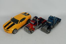 Hasbro - An unboxed group of 2007 / 2008 Hasbro Transformers.