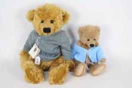 Winifred bears - Two mohair teddy bears by Jean King with glass eyes, wool-felt paws,