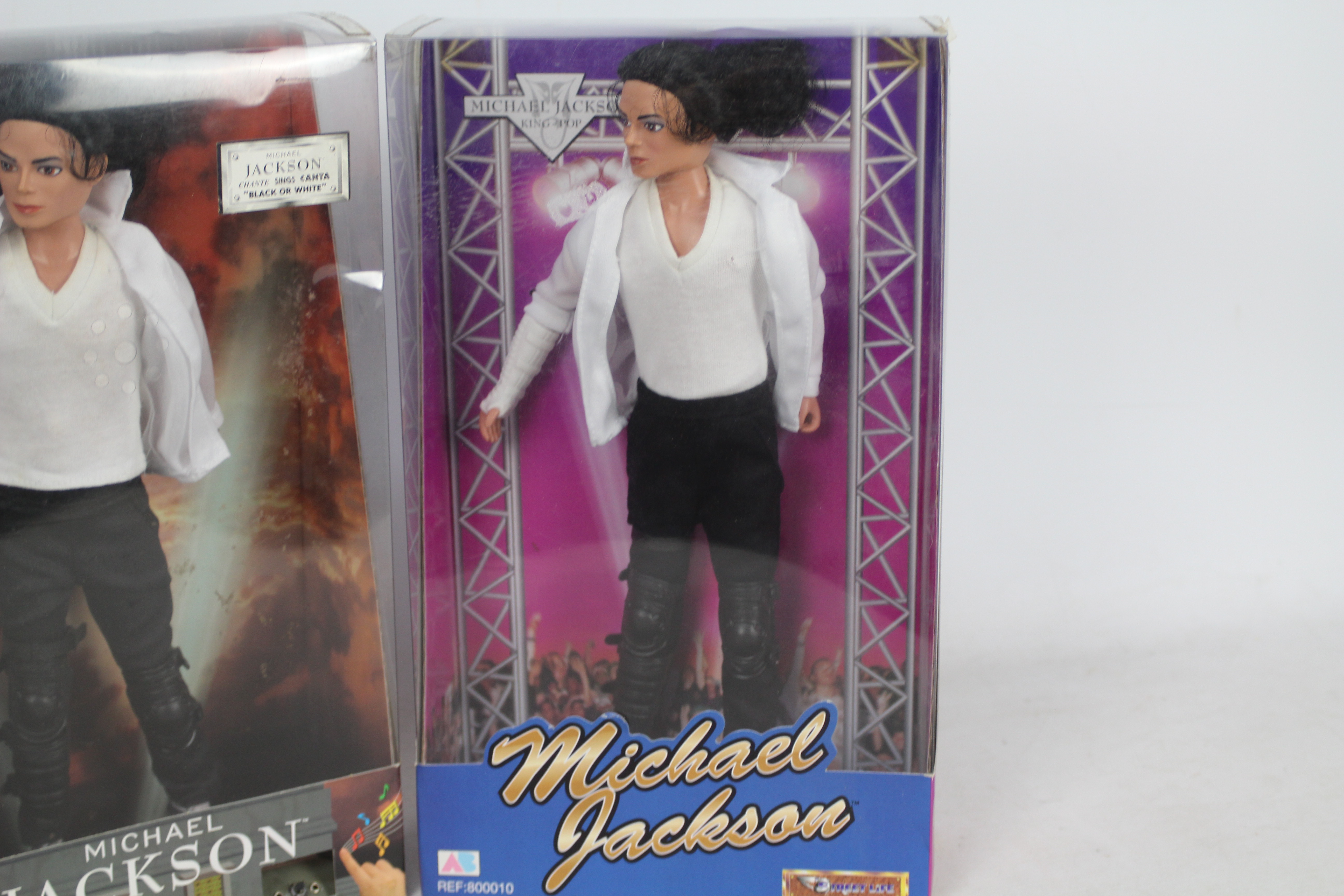 2 x Michael Jackson - Street Life - Figures to include #8000000 & #800010 Black or White editions - Bild 3 aus 4