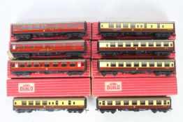 Hornby Dublo - A rake of 8 boxed Hornby Dublo OO gauge passenger coaches.