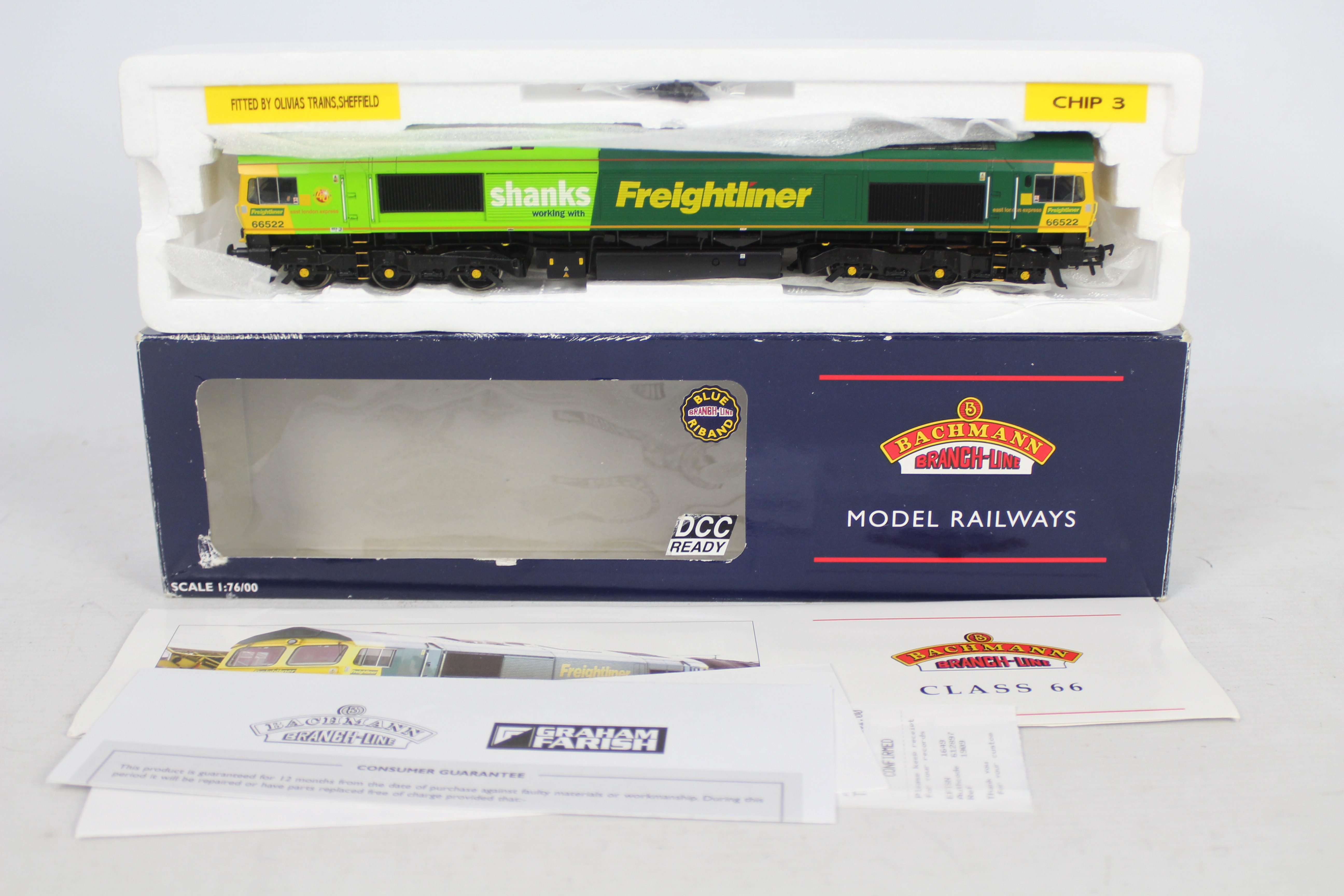 Bachmann - A OO gauge Class 66 Diesel loco in Freightliner Shanks livery operating number 66522 #