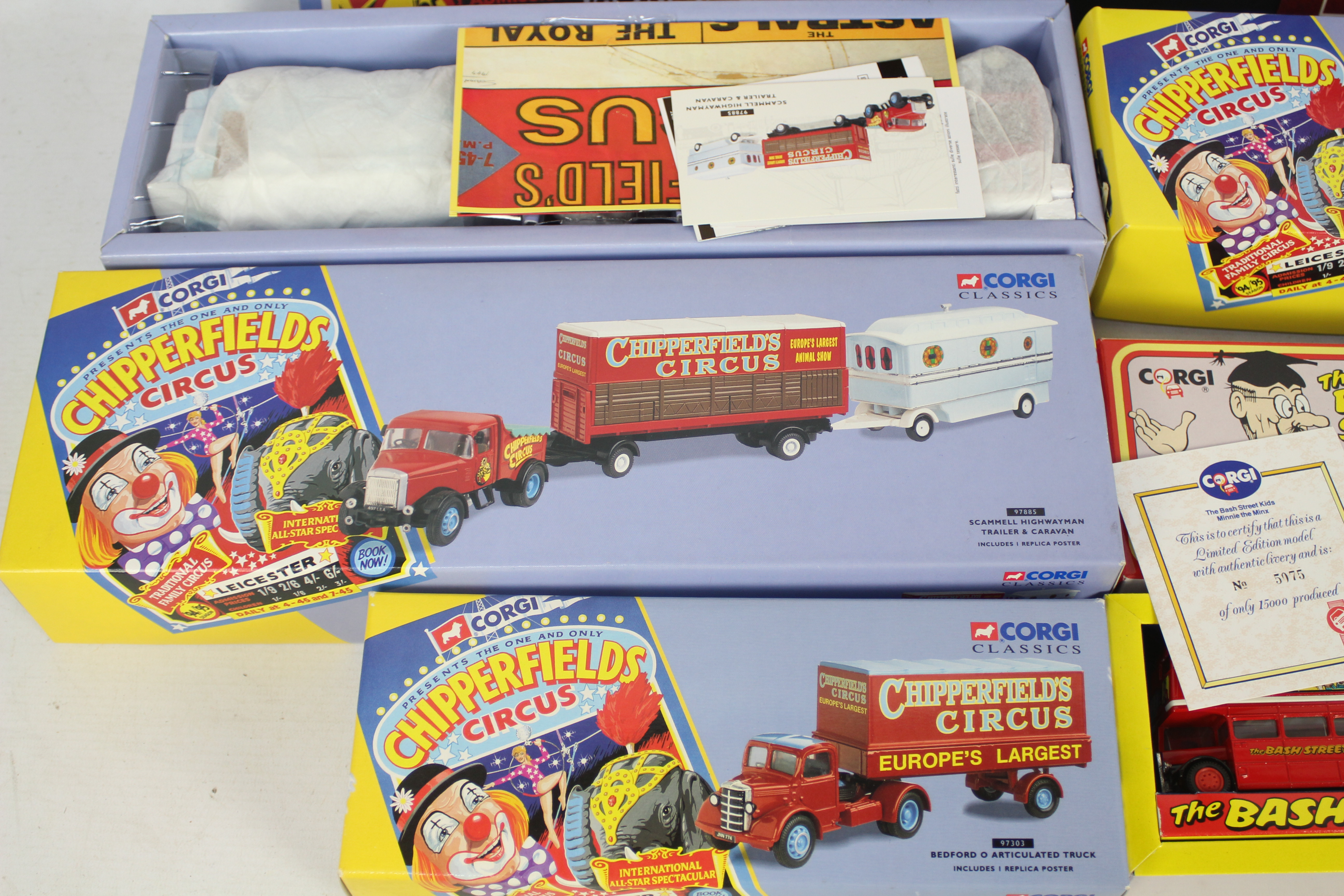 Corgi - Chipperfields - 4 x boxed model sets with a calendar and some brochures, - Image 3 of 4