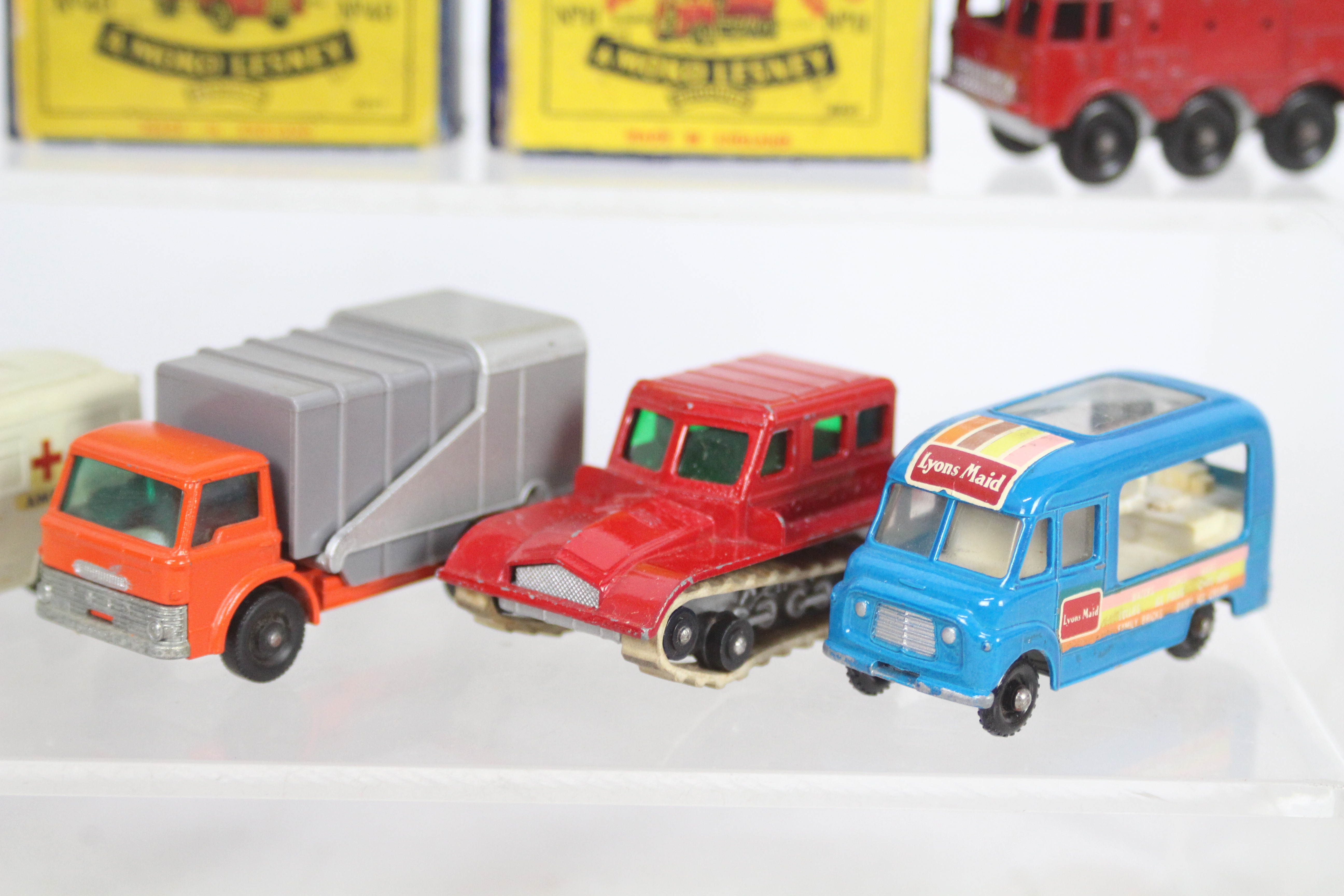 Matchbox, Lesney, Moko - A collection of 10 Matchbox Regular Wheels, three of which are boxed. - Image 5 of 6
