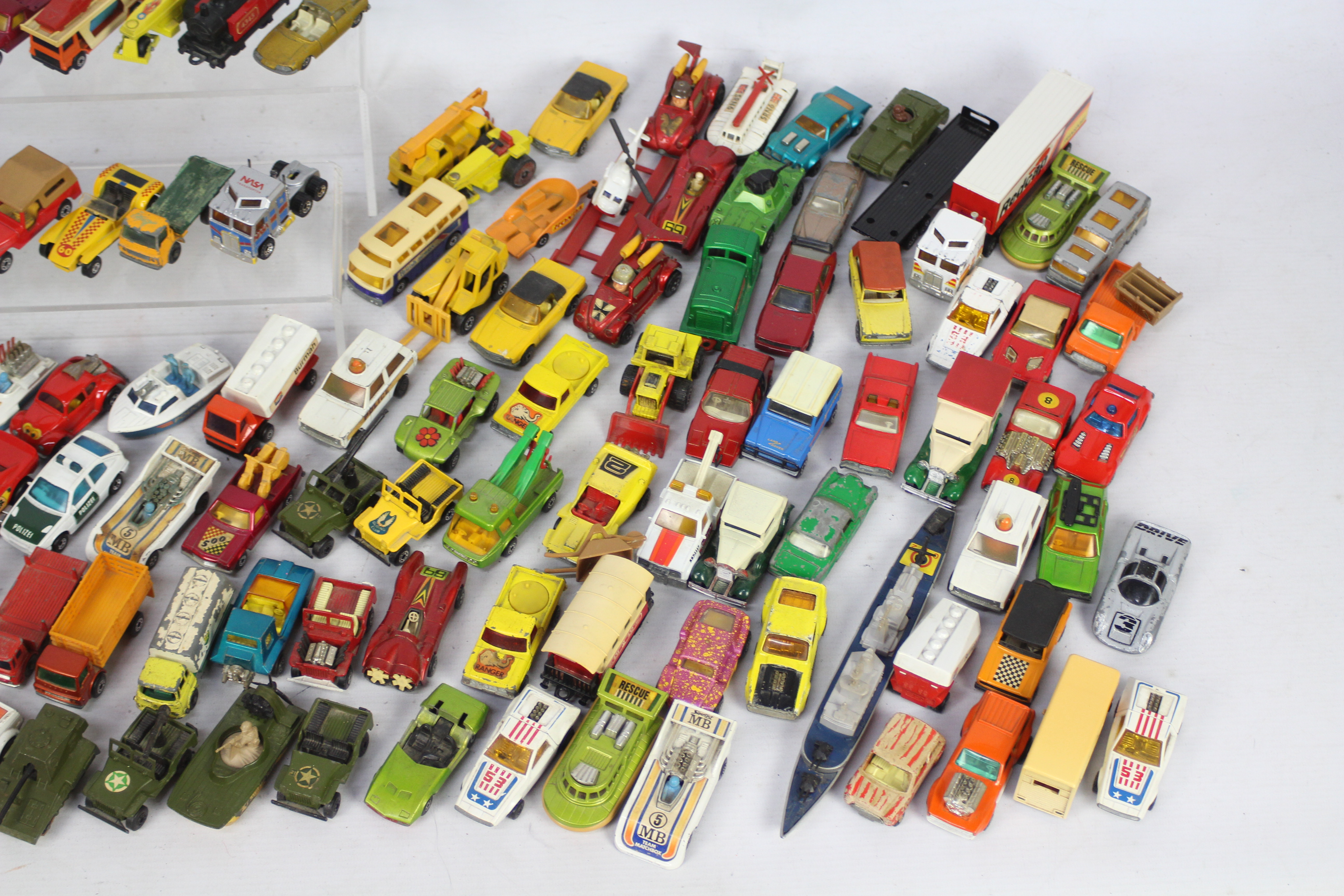 Matchbox - A collection of approximately 130 unboxed models including Ford Capri # 54, - Image 5 of 5