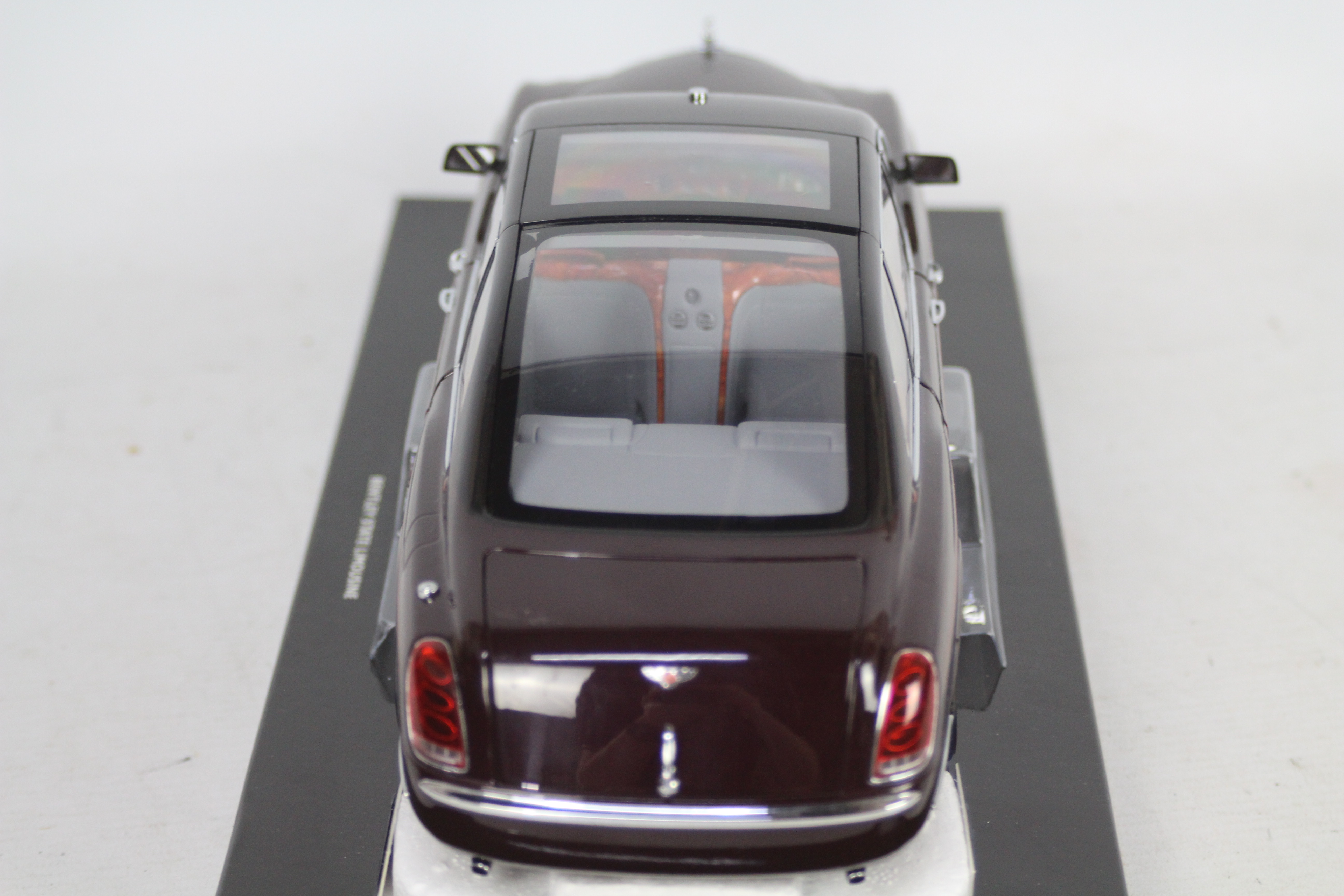 Paragon Models Bentley State Limousine. - Bild 6 aus 6