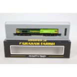 Graham Farish - Bachmann - An N Gauge Class 66 Diesel loco in Freightliner Shanks livery operating