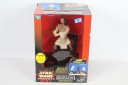 Star Wars - Episode 1 - Qui-Gon Jinn - Interactive Talking Bank with combat actions and original