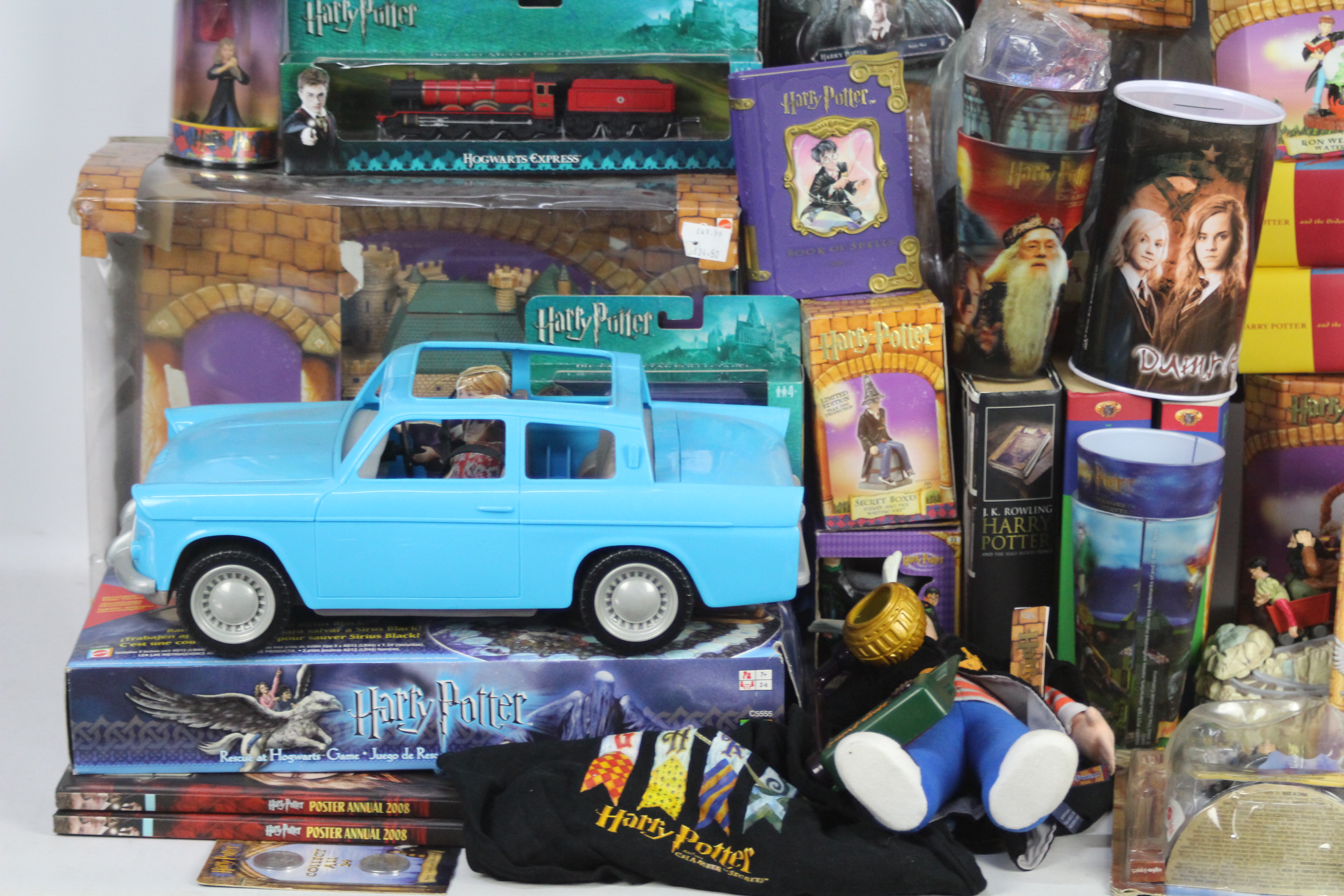 A large collection of Harry Potter Figures, Books, Board games, mugs and similar. - Bild 2 aus 5