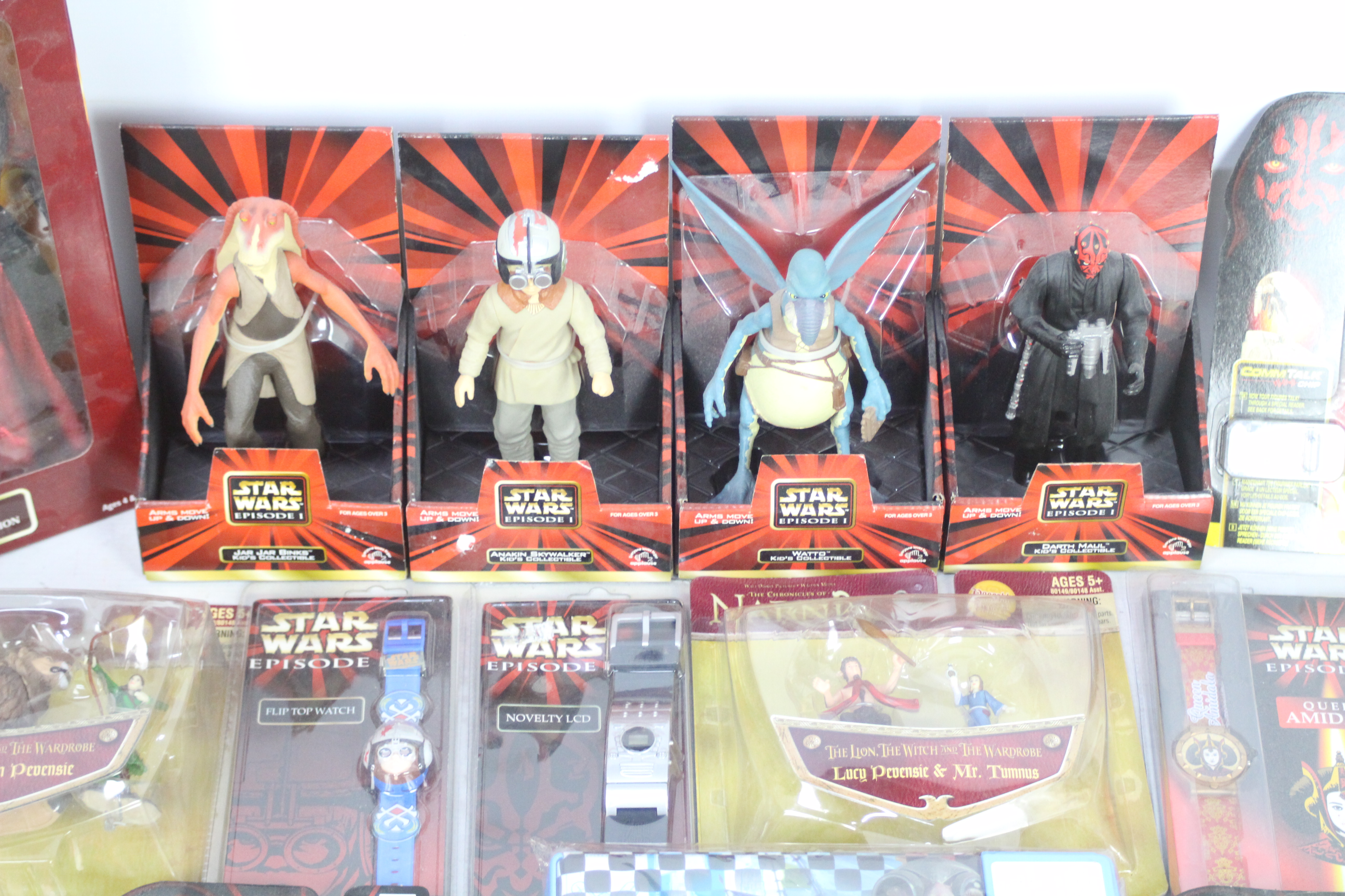 A collection of Star Wars Episode 1 boxed action figures to include - Darth Maul, official watches, - Bild 2 aus 5