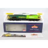 Bachmann - A OO gauge Class 66 Diesel loco in Freightliner Shanks livery operating number 66522 #