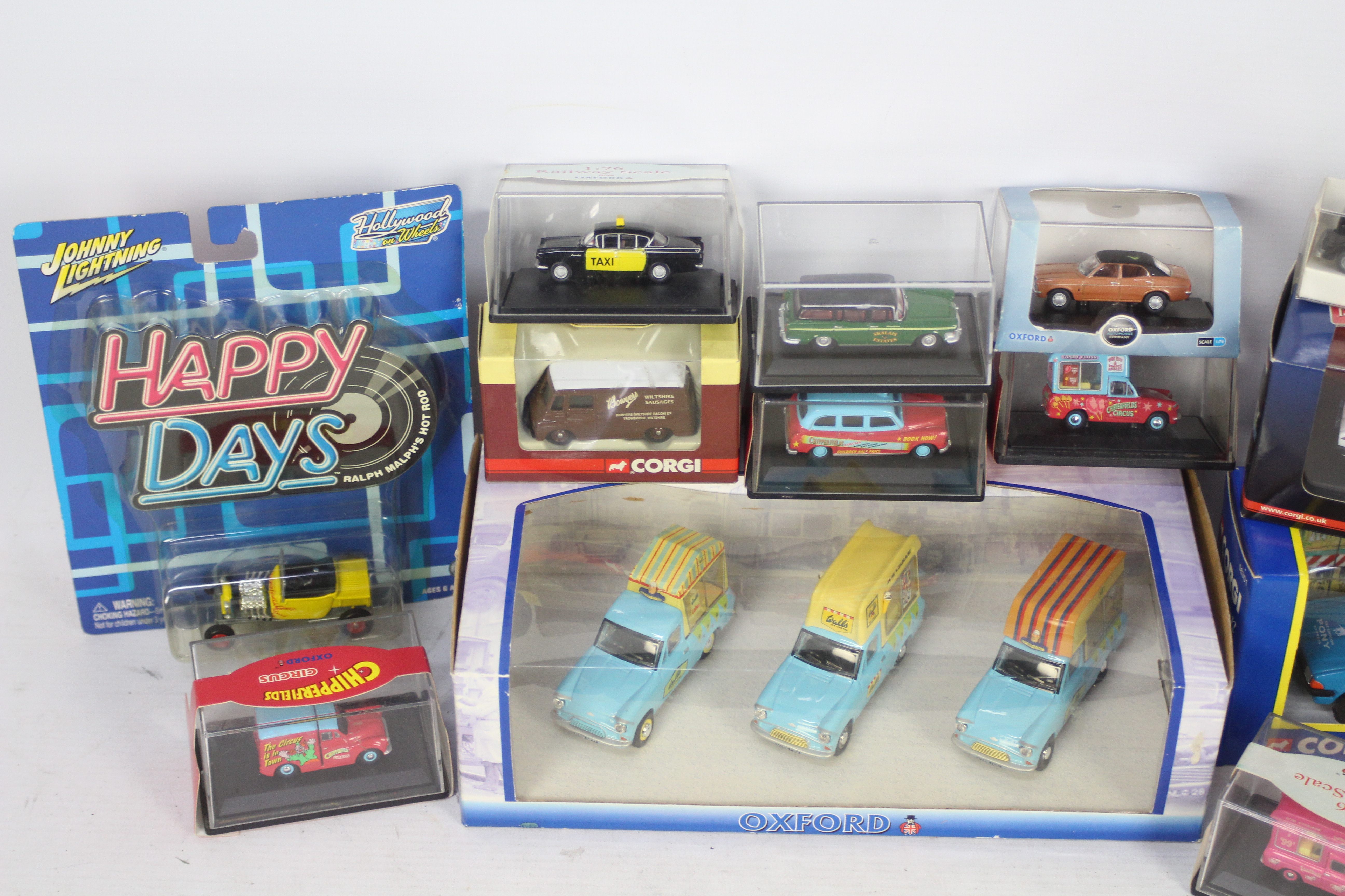 Corgi - Oxford - Johnny Lightning - A collection of boxed and carded cars including limited edition - Image 2 of 3