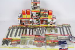 Hornby - Skaledale - A collection of 7 x boxed OO Gauge buildings and 22 x carded / boxed