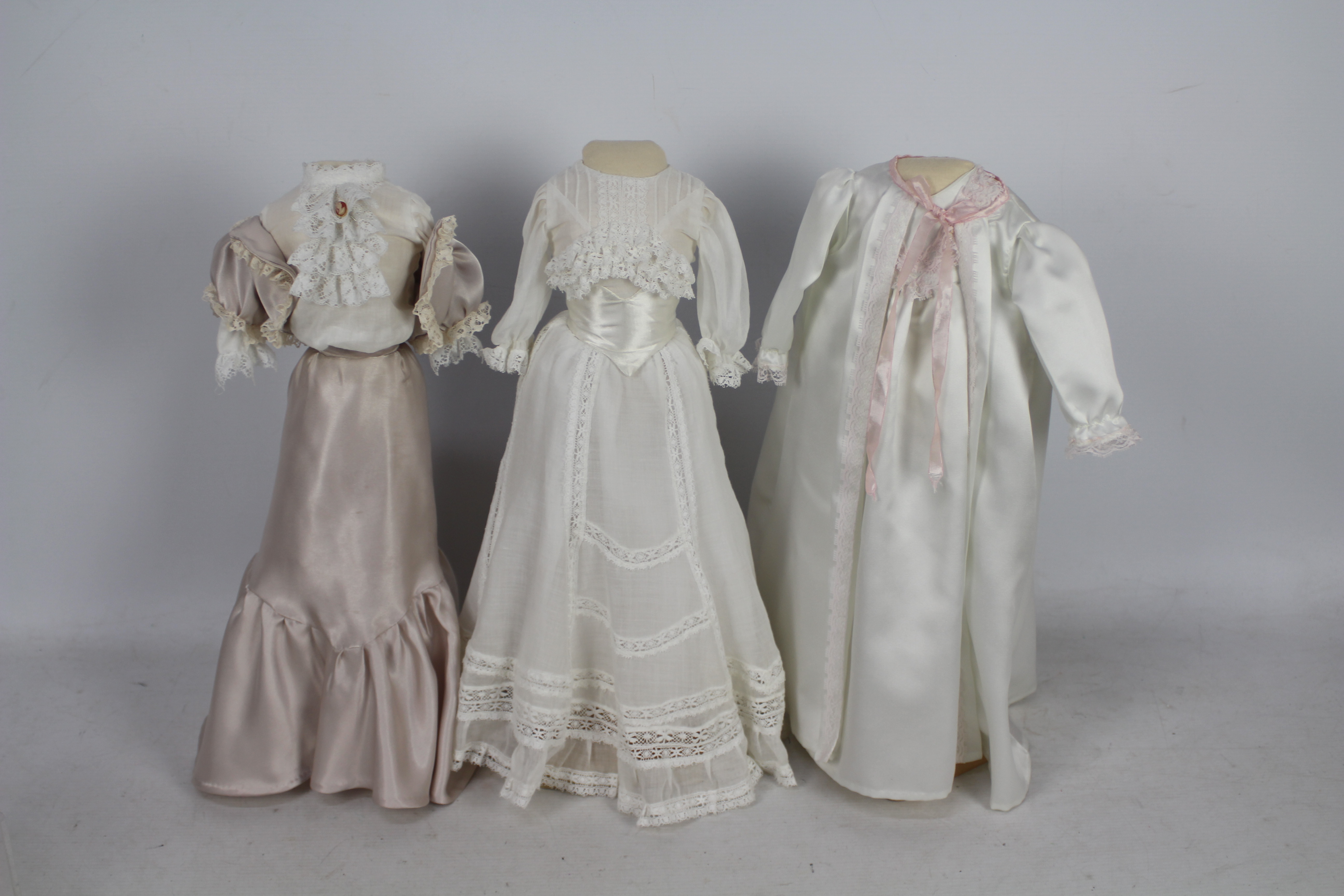 Lady Beth Trousseau - A collection of seven hand made doll outfits comprising six dresses and one - Image 10 of 10