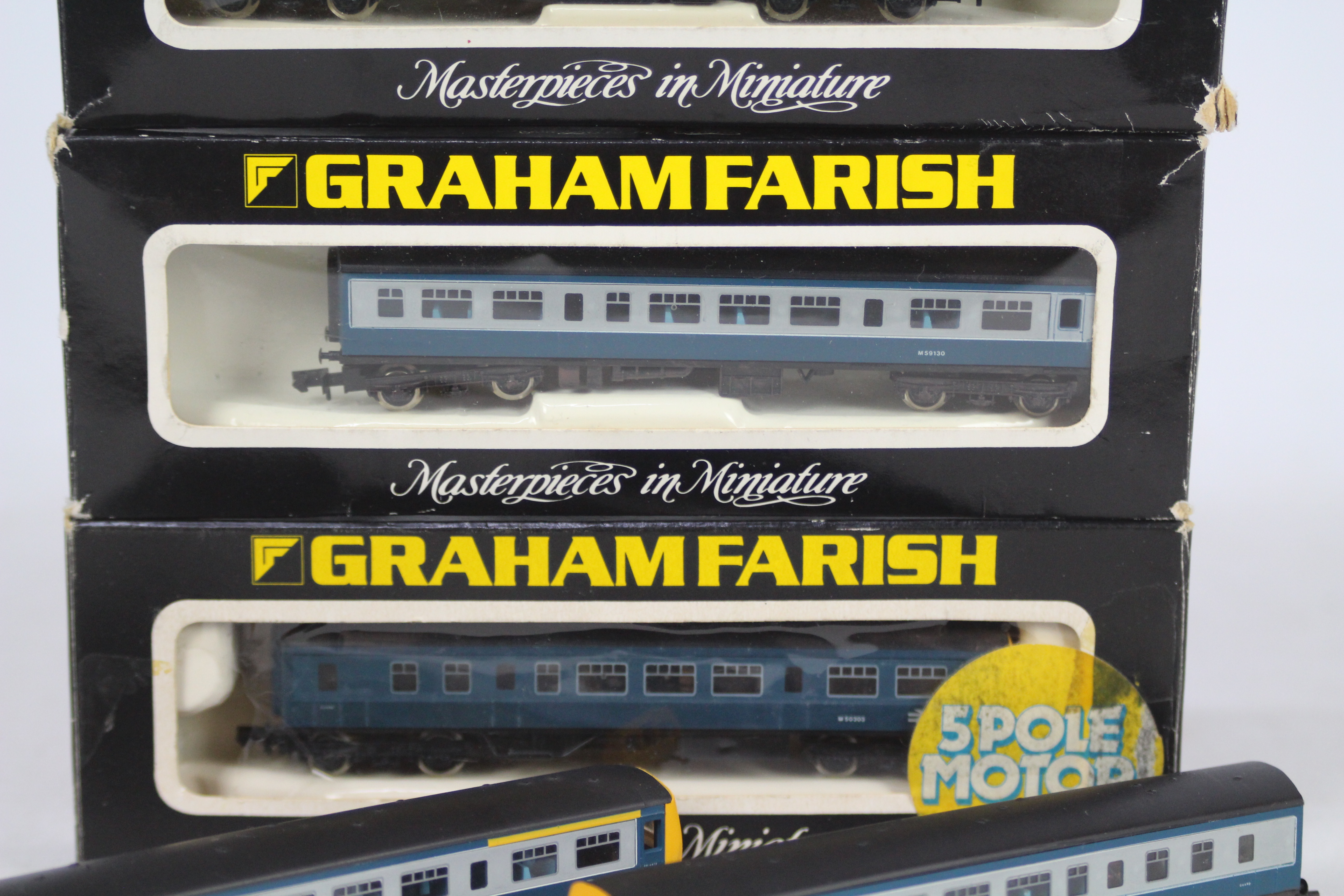 Graham Farish - 5 x N Gauge models including MkIII TGS Coach # 0767, - Image 4 of 4