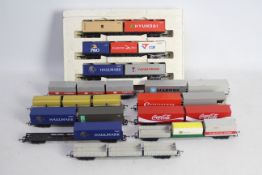 Hornby - 12 x unboxed OO Gauge Freightliner Wagons with containers including P&O, Hyundai,