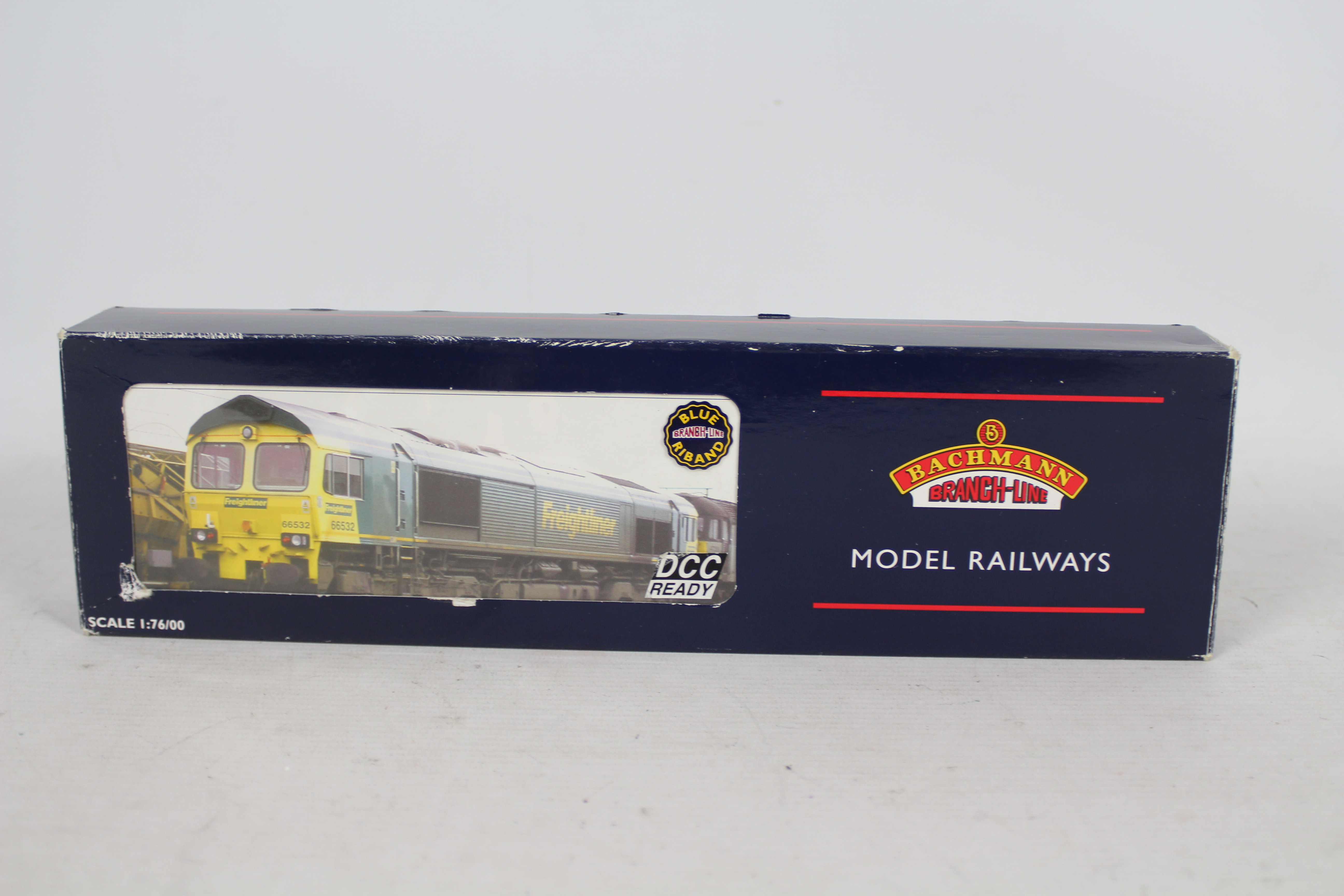 Bachmann - A OO gauge Class 66 Diesel loco in Freightliner Shanks livery operating number 66522 # - Image 3 of 3