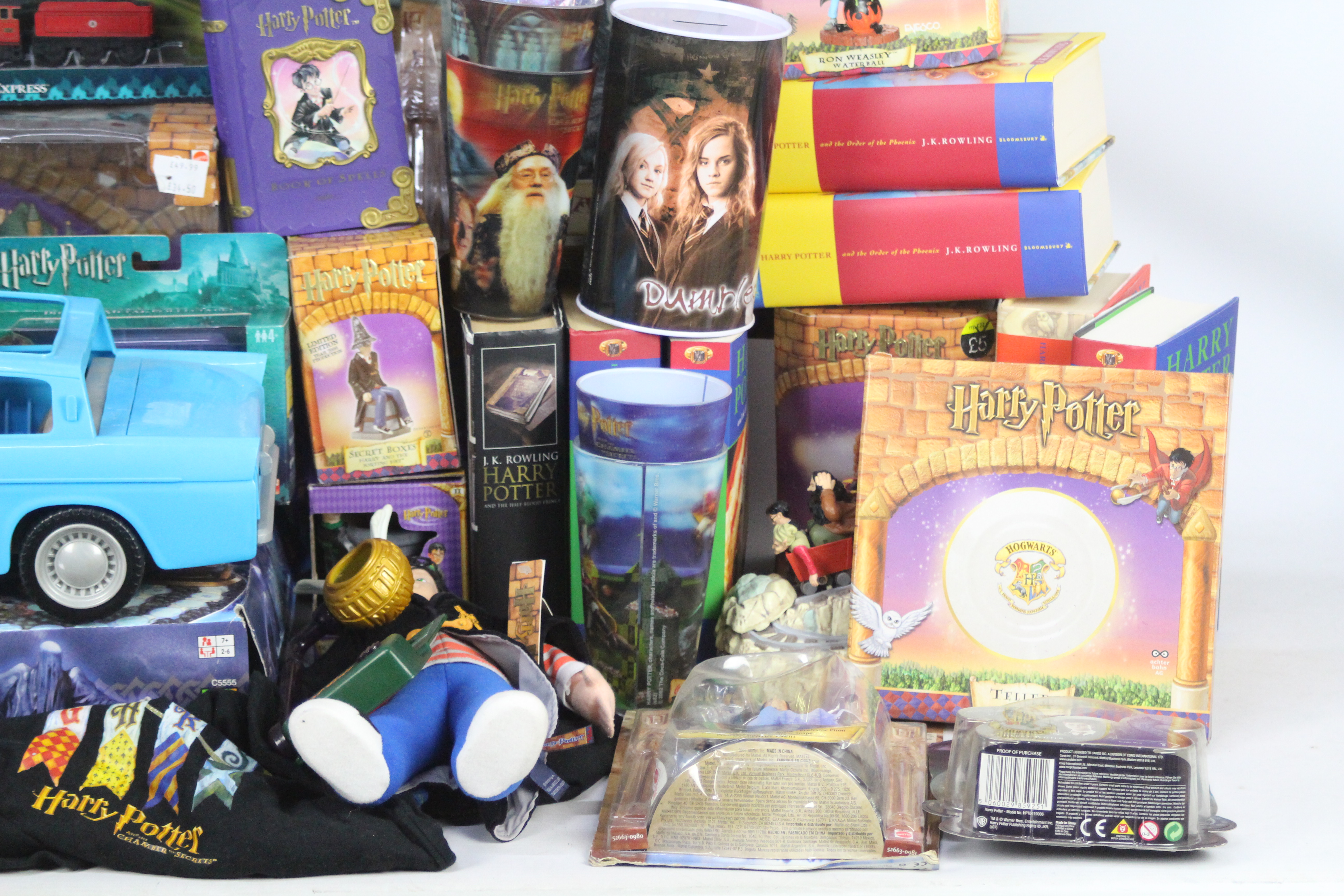 A large collection of Harry Potter Figures, Books, Board games, mugs and similar. - Bild 4 aus 5