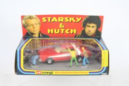 Corgi - A boxed 1977 Starsky & Hutch set # 292 with Ford Gran Torino,