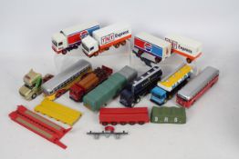 Corgi - Lion Car - 7 x vehicles and three trailers including DAF 95 box truck & trailer in Pepsi