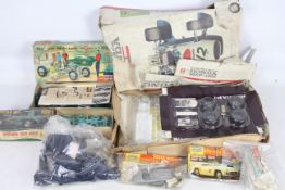 Bandai - Monogram - Lindberg - Frog - Aurora - 7 vintage model kits including an unboxed Frog