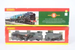 Hornby - a super detail 00 gauge model 4-6-2 steam locomotive with tender,