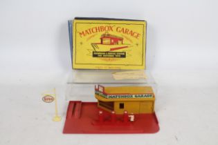 Matchbox - A rare Matchbox Showroom & Service Station # MG1.