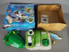 Bandai - A boxed Bandai Thunderbirds DX Tracy Island with ana unboxed Bandai Thunderbird 2.